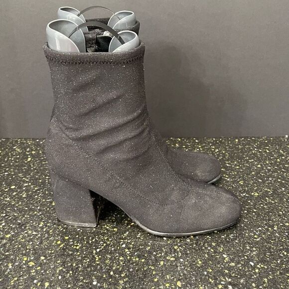 Marc Fisher  - Picture 4 of 8